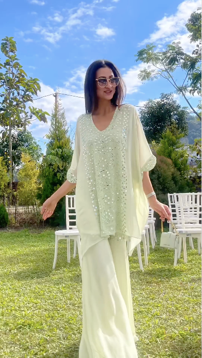 Sukhneet In Our Naina Sharara Set